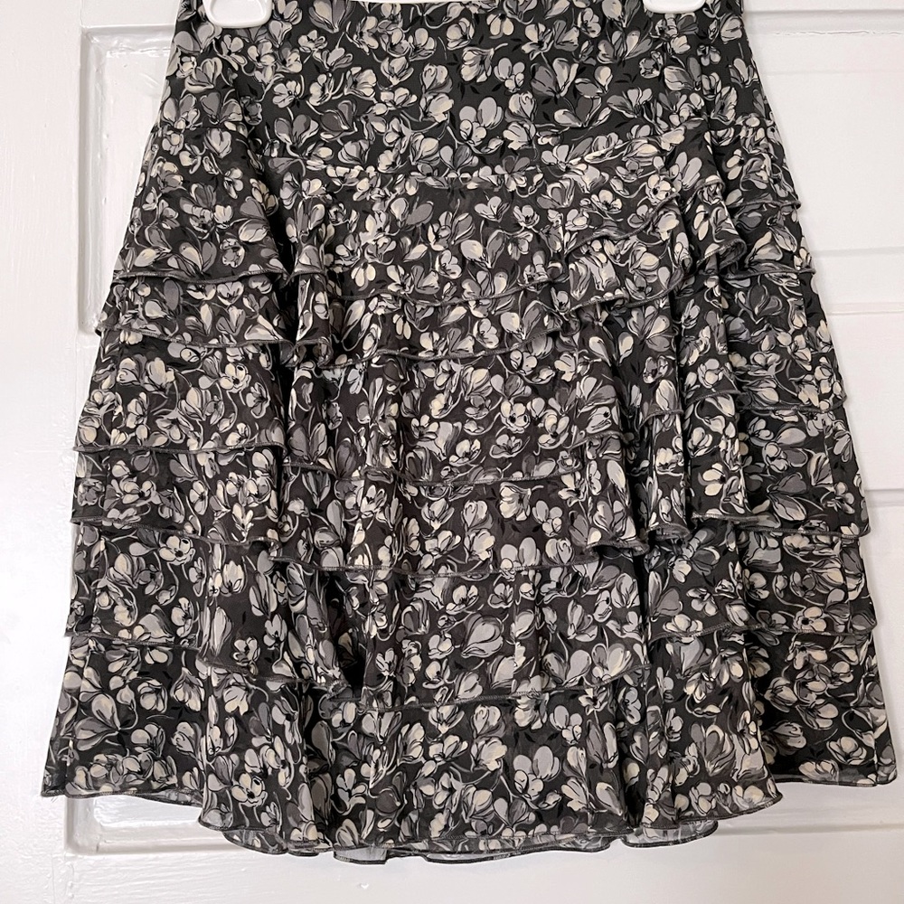 NWT Ann Taylor Loft gray tiered ruffle skirt